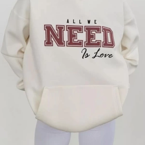 Cupla Unisex All We Need is Love Sweatshirt Beyaz