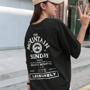 Dağ & Slogan Grafikli Düşük Omuzlu Tişört