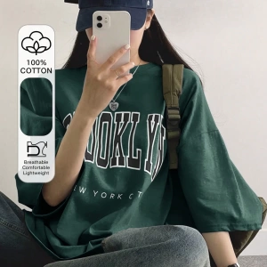 DAZY Harfli Grafik Düşük Omuzlu Büyük Boy Tişört