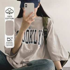 DAZY Harfli Grafik Düşük Omuzlu Büyük Boy Tişört