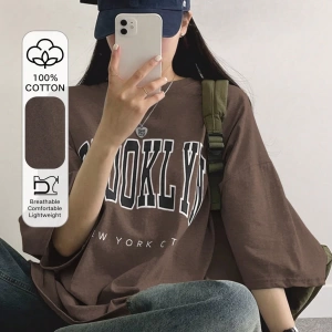 DAZY Harfli Grafik Düşük Omuzlu Büyük Boy Tişört