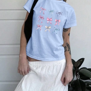 DAZY Harfli Grafik Düşük Omuzlu Büyük Boy Tişört