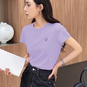 DAZY Kadın Düz Renk Kalp Nakışlı Kısa Kollu Tişört Yaz