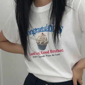 DAZY Kadın Grafik Baskılı Bol Beyaz Kısa Kollu Tişört, İlkbahar/Yaz