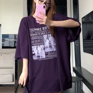 DAZY Kadın Karakter Slogan Baskılı Düşük Omuz Bol Tişört