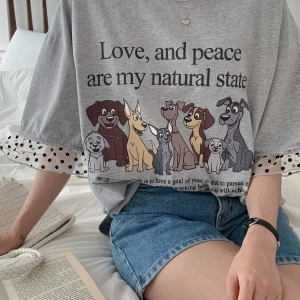 DAZY Kadın Karikatür ve Puantiyeli Baskılı Patchwork Bol Kısa Kollu Tişört