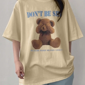 DAZY Kadın Slogan Karikatür Ayı Baskılı Bol Yuvarlak Yaka Kısa Kollu Tişört