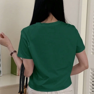 DAZY Kadın Yazlık Rahat Kalp Desenli Kısa Kollu Siyah Tişört