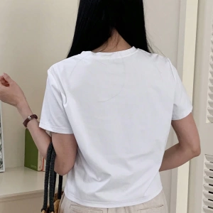 DAZY Kadın Yazlık Rahat Kalp Desenli Kısa Kollu Siyah Tişört