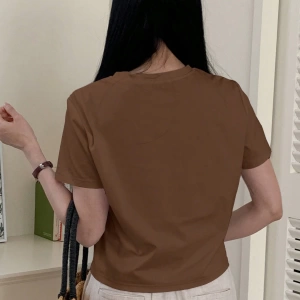 DAZY Kadın Yazlık Rahat Kalp Desenli Kısa Kollu Siyah Tişört