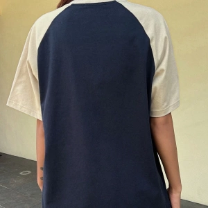 DAZY Kontrast Mektup Baskılı Raglan Kısa Kollu Tişört