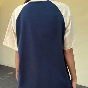 DAZY Kontrast Mektup Baskılı Raglan Kısa Kollu Tişört