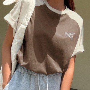 DAZY Kontrast Mektup Baskılı Raglan Kısa Kollu Tişört