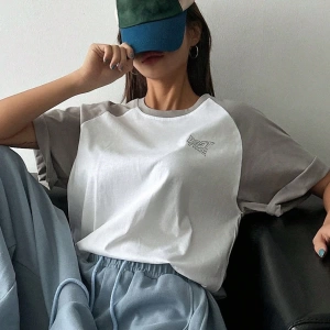 DAZY Kontrast Mektup Baskılı Raglan Kısa Kollu Tişört
