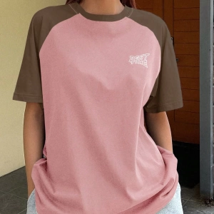DAZY Kontrast Mektup Baskılı Raglan Kısa Kollu Tişört