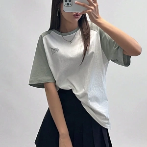 DAZY Kontrast Mektup Baskılı Raglan Kısa Kollu Tişört