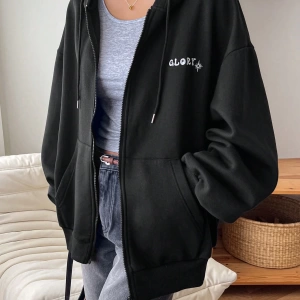 Dazy-Less 1 Adet Kadın Düz Renk İşlemeli Harf Polar Kapşonlu Sweatshirt Sweatshirt Model 5154