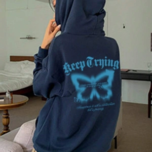 Dazy Star Sloganlı ve Kelebek Baskılı Düşük Omuzlu Kapüşonlu Üst MAVİRENK