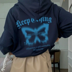 Dazy Star Sloganlı ve Kelebek Baskılı Düşük Omuzlu Kapüşonlu Üst MAVİRENK