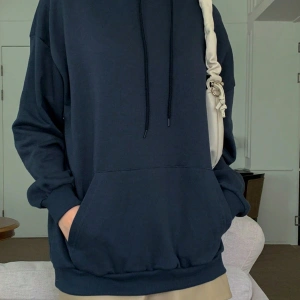 Dazy Star Sloganlı ve Kelebek Baskılı Düşük Omuzlu Kapüşonlu Üst MAVİRENK