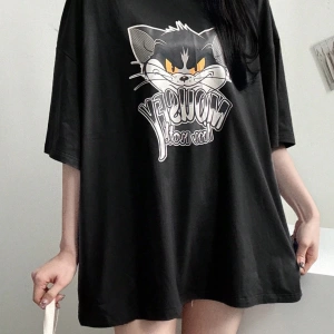 DAZY TOM AND JERRY X DAZY Rahat Bol Karikatür Baskılı Kısa Kollu Kadın Tişörtü
