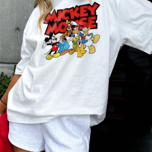 Disney Kadınlar için Basit ve Sevimli Disney Karikatür Mickey Mouse Baskıl