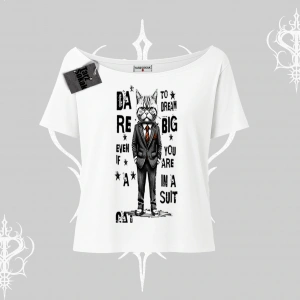 Dream Big Yazılı Takım Elbiseli Kedi Baskılı Kayık Yaka Tshirt