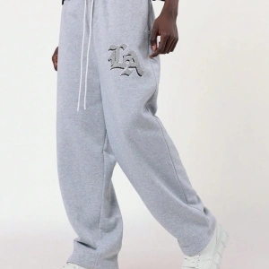 Drop Crotch Atletik Eşofman Altı Rahat Kesim Bol Jogger Pantolon İşlemeli Logo Kentsel
