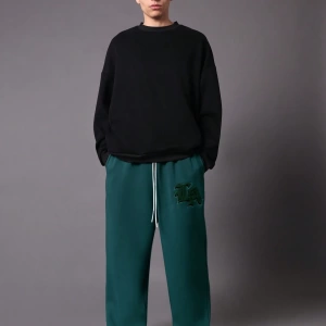Drop Crotch Atletik Eşofman Altı Rahat Kesim Bol Jogger Pantolon İşlemeli Logo Kentsel