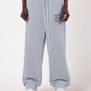 Drop Crotch Atletik Eşofman Altı Rahat Kesim Bol Jogger Pantolon İşlemeli Logo Kentsel