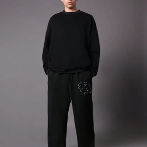 Drop Crotch Atletik Eşofman Altı Rahat Kesim Bol Jogger Pantolon İşlemeli Logo Kentsel