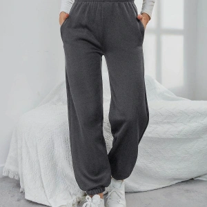 Düz Elastik Bel Eğimli Cepli Eşofman Altı