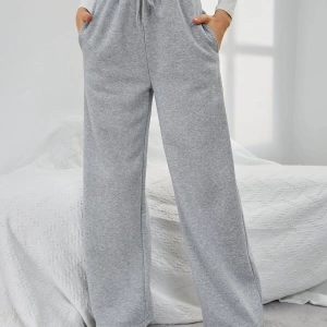 Düz Paça Eşofman Altı Daxis Sportwear
