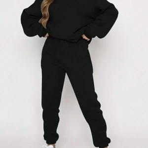 Düz Renk Yuvarlak Yaka Sweatshirt Ve Pantolon Takımı