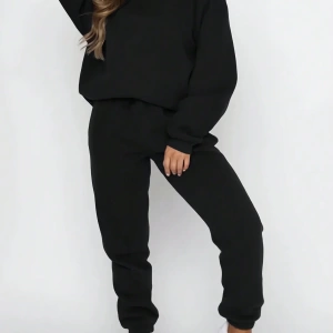 Düz Renk Yuvarlak Yaka Sweatshirt Ve Pantolon Takımı