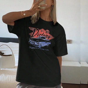 Düz Renk Yuvarlak Yaka Uzun Bol Kesim Kısa Kollu Kadın Tişört Yaz
