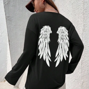 Eduely Sloganlı ve İskelet Grafikli Düşük Omuzlu Tişört