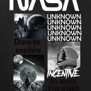 Erkek Astronot Ve Slogan Grafik Tişört