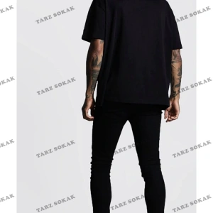 Erkek Beyaz Oversize Savage Baskılı