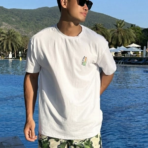 Erkek Beyaz Plaj ve Harf Baskılı Grafik Günlük Tişört, Yaz Tatil Stili