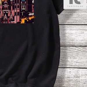 Erkek Binası ve Japonca Harf Grafikli Tişört