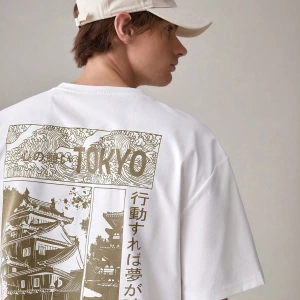 Erkek Bol Mimarlık ve Japon Baskılı Kısa Kollu Tişört