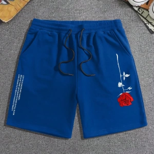 Erkek Çiçek Ve Slogan Baskılı Bağcıklı Bel Şortu Dışarı Çıkma Moda Bağcıkl