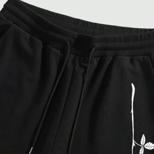 Erkek Çiçek Ve Slogan Baskılı Bağcıklı Bel Şortu Dışarı Çıkma Moda Bağcıkl