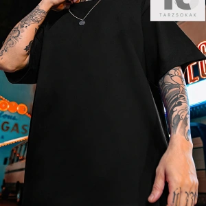 Erkek Ejderha ve Slogan Grafikli Düşük Omuz Tişörtü