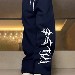 Erkek Gotik Yazı Tipi Baskılı Bağcıklı Jogger Pantolon