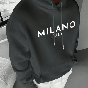 Erkek İtalyan Yaratıcı Baskılı Günlük Çok Yönlü Harfli Kapşonlu Sweatshirt Termal Astarlı