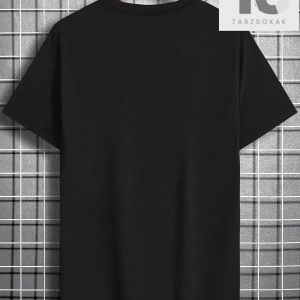 Erkek Kafatası ve Harf Desenli Baskılı Tişört