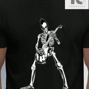 Erkek Kafatası ve Harf Desenli Baskılı Tişört