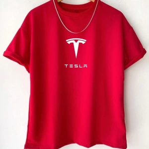 Erkek Kırmızı Tesla Baskılı Tshirt